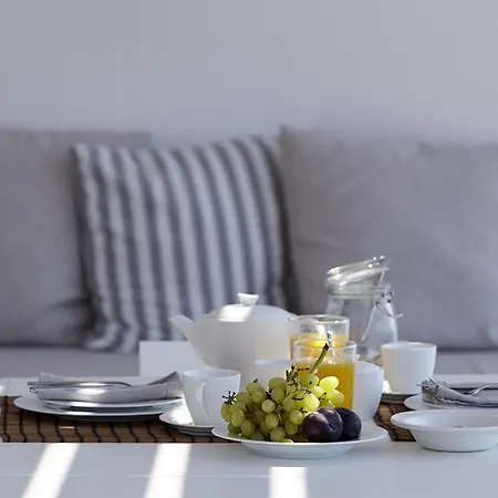 ヴィラ Elia White *