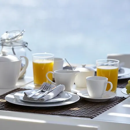 ヴィラ Elia White