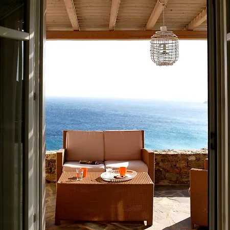 Villa Elia White *