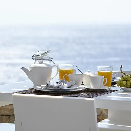 Villa Elia White