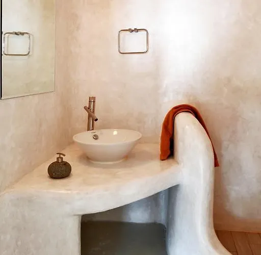 Elia White * Elia (Mykonos)